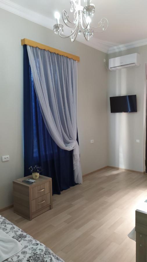 Elegant Hotel Кутаиси Екстериор снимка
